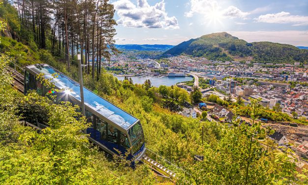 Bergen la médiévale, porte des fjords de Norvège